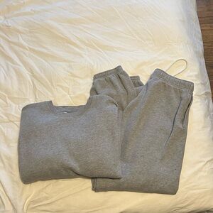 Gray Sweatshirt and Joggers Set from TNA